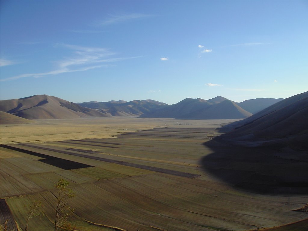 Piana di castelluccio by michele martini