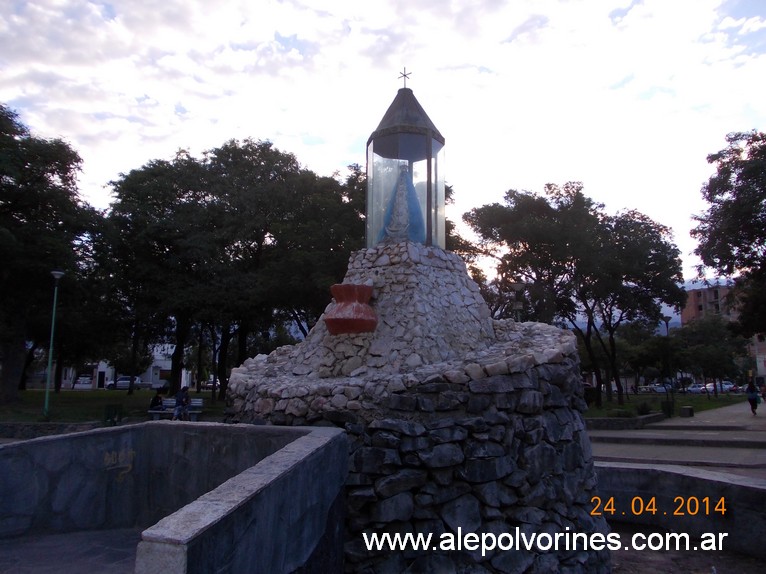 Catamarca - Plaza Virgen del Valle (www.alepolvorines.com.ar) by alepolvorines