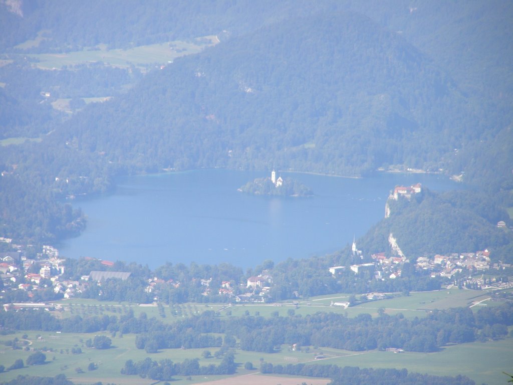 Bled jezero iz Begunjščiče by naklanski