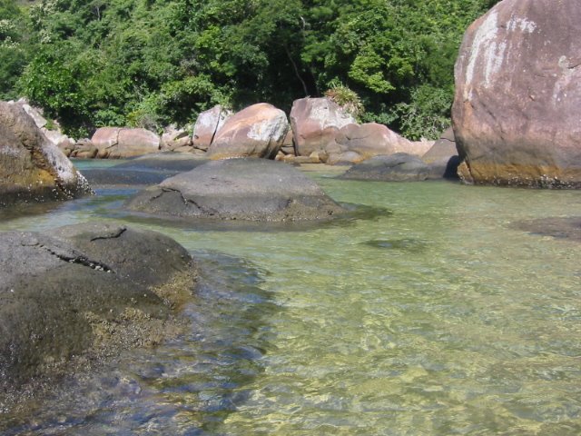 Praia da Feiticeira, Ilha Grande by leandrocoracini