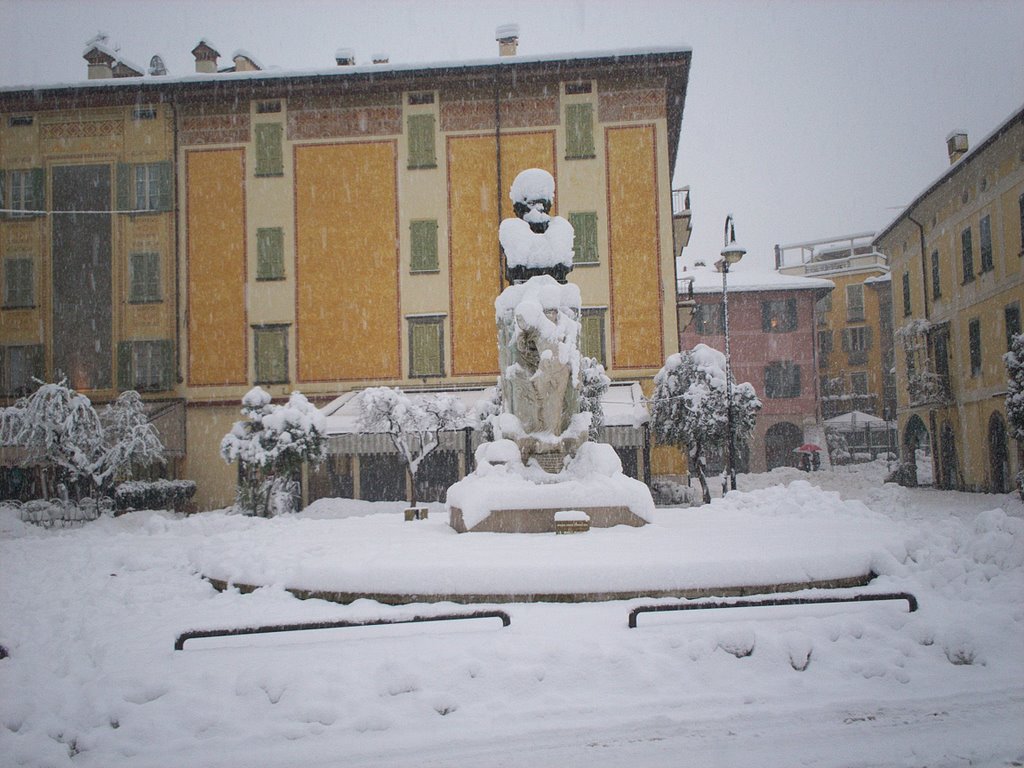 Iseo nevicata Gennaio 2006 by fabguarr