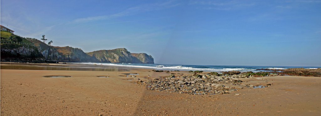 Playa de vidiago en invierno by mondeporti