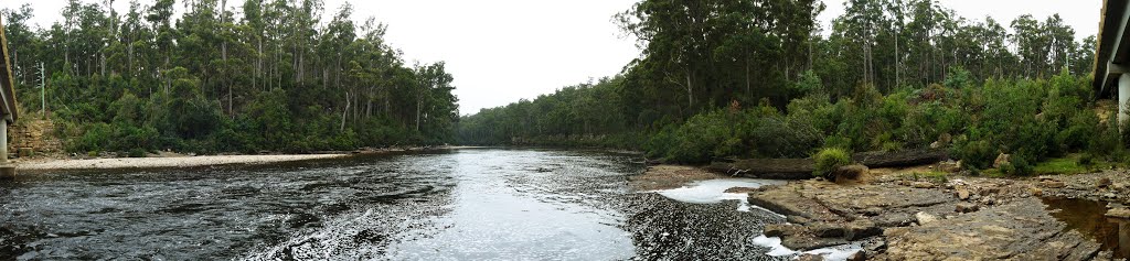 Huon River by moosefly24