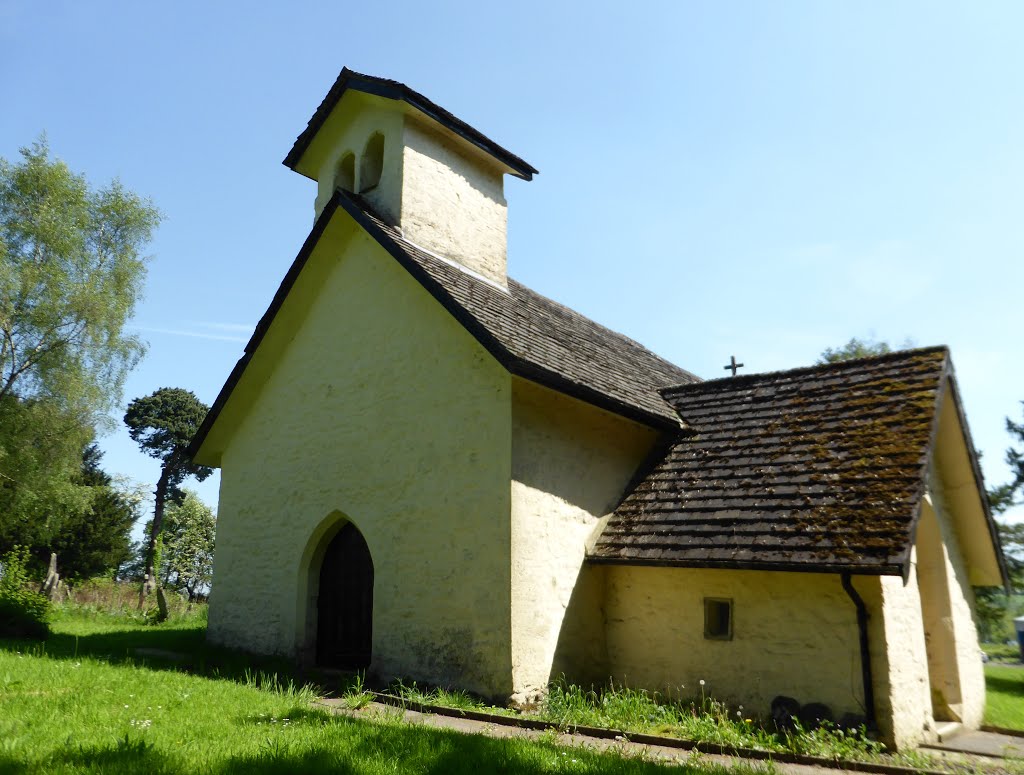 Llanvihangel Pontymoel by Judith,