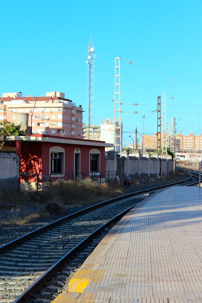 Estación de tren de Almería by José Angel, delapeca