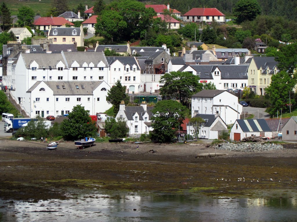 Scozia - Skye Isle - Portree by Maurizio Giove