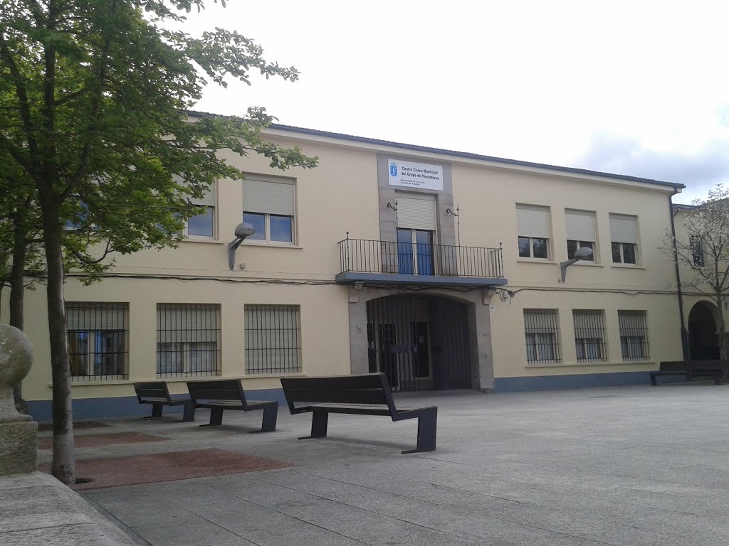 Centro Social de Pescadores. La Coruña by Joaquín Vilas