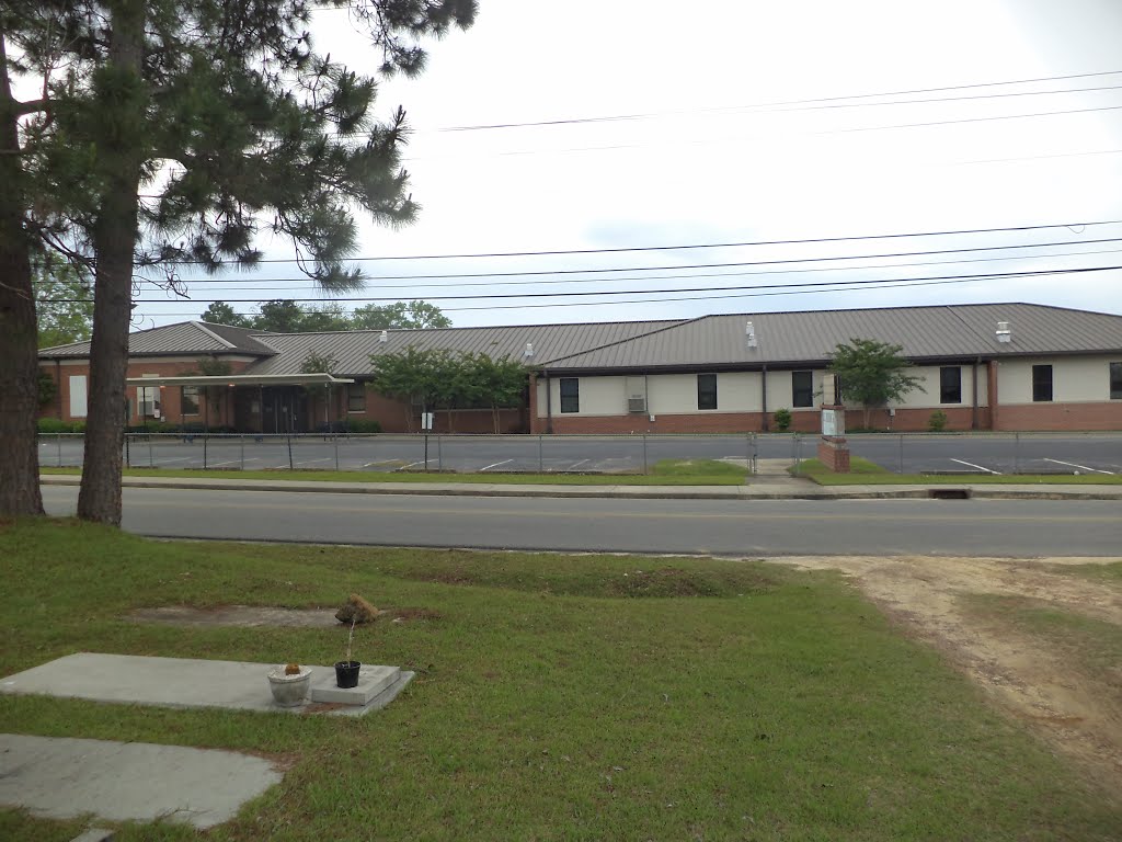 J.T. Reddick School (Front) by mriveraz