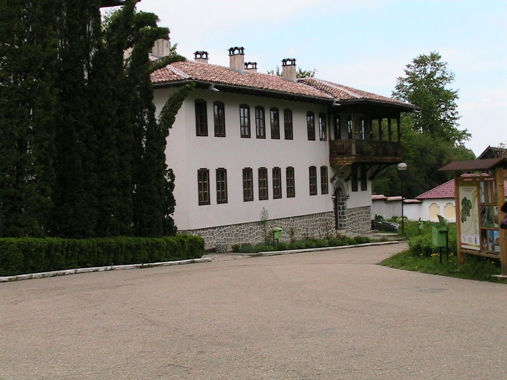 Klisurski manastir, Bulgaria by dodoan