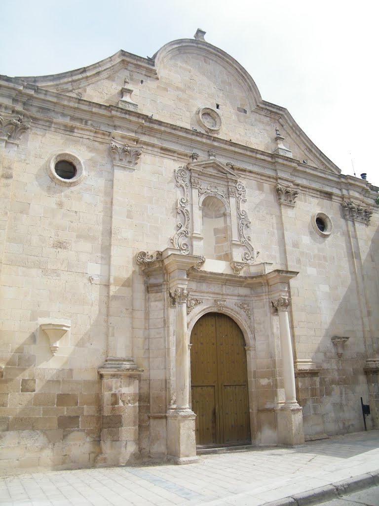 TORRENTE DE CINCA (HUESCA) FACHADA DE LA IGLESIA DE LA MAGDALENA DE ESTILO BARROCO CHURRIGUERESCO by JOSE LUIS OROÑEZ