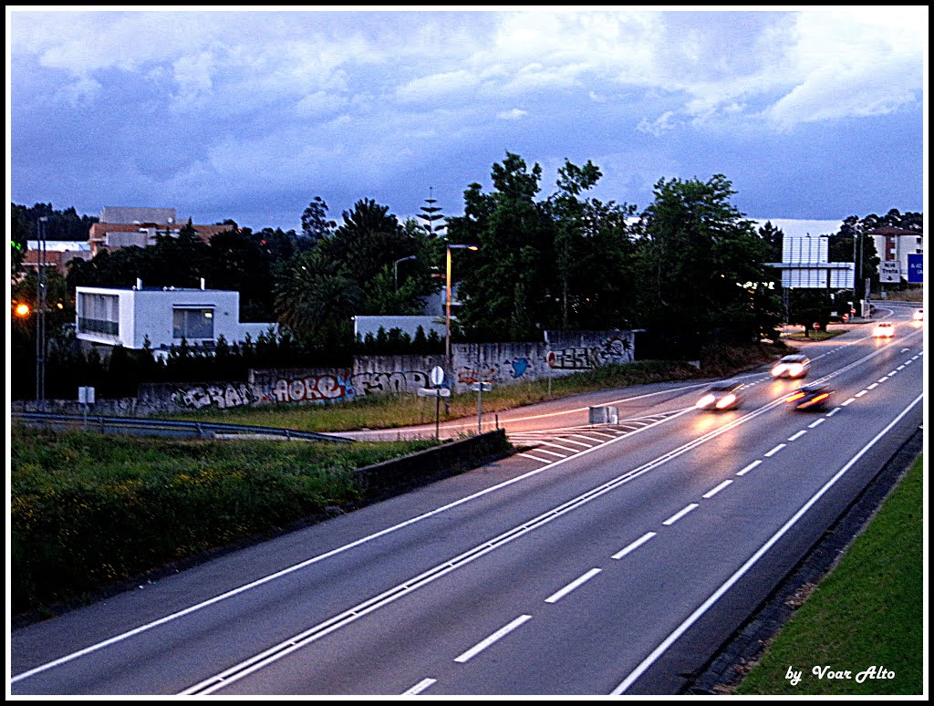 Maia, hora azul / Blue hour by Voar Alto