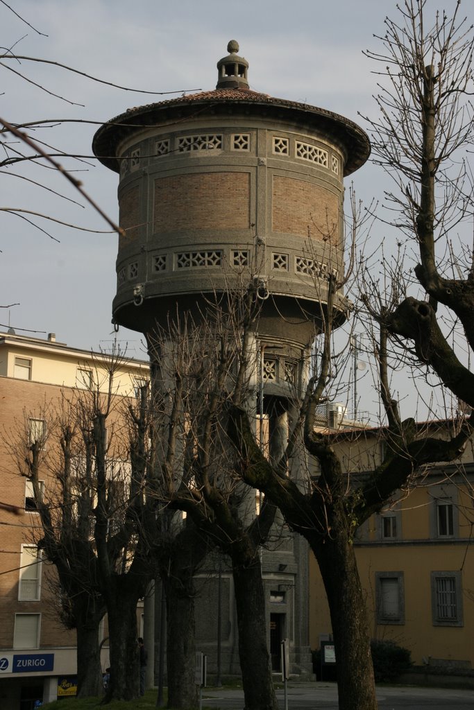 Torre dell'acquedotto by Emanuele Gnali