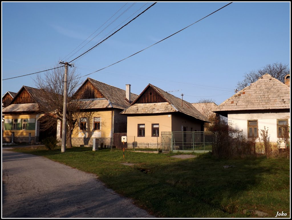 Obec OSTRÁ LÚKA - ĽUDOVÁ ARCH. by < JOKO >