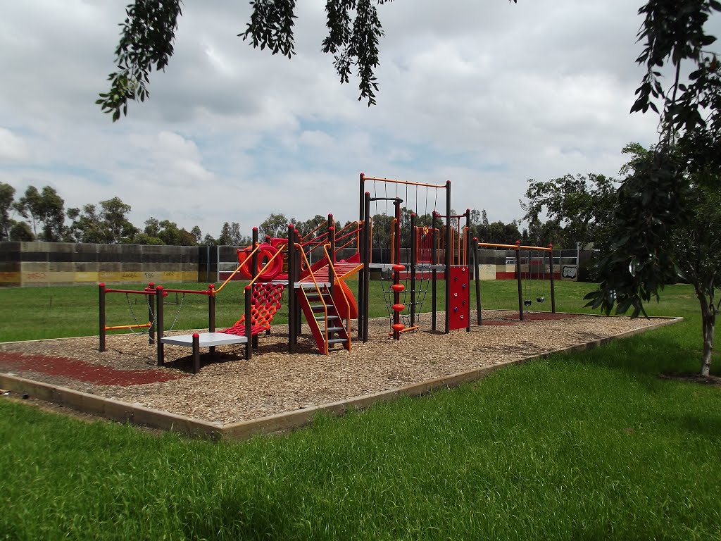 Playground, Narre Warren [2013] by XpektTom