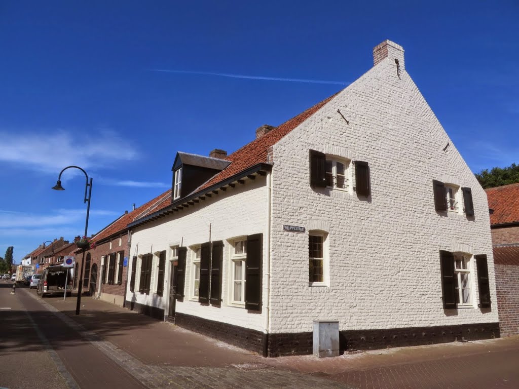 NL - Neeritter - Driessensstraat by Danny Danckaert