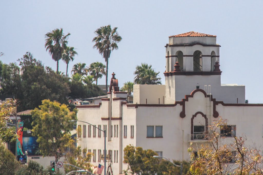 Sights in Laguna Beach, California by MICHAEL  JIROCH  &  www.michaeljiroch.com