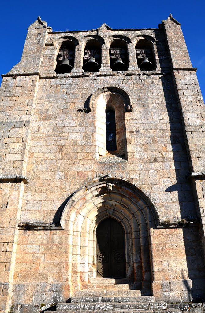 Eglise de Saint-Arcons-de-Barges by Erik LEDROIT