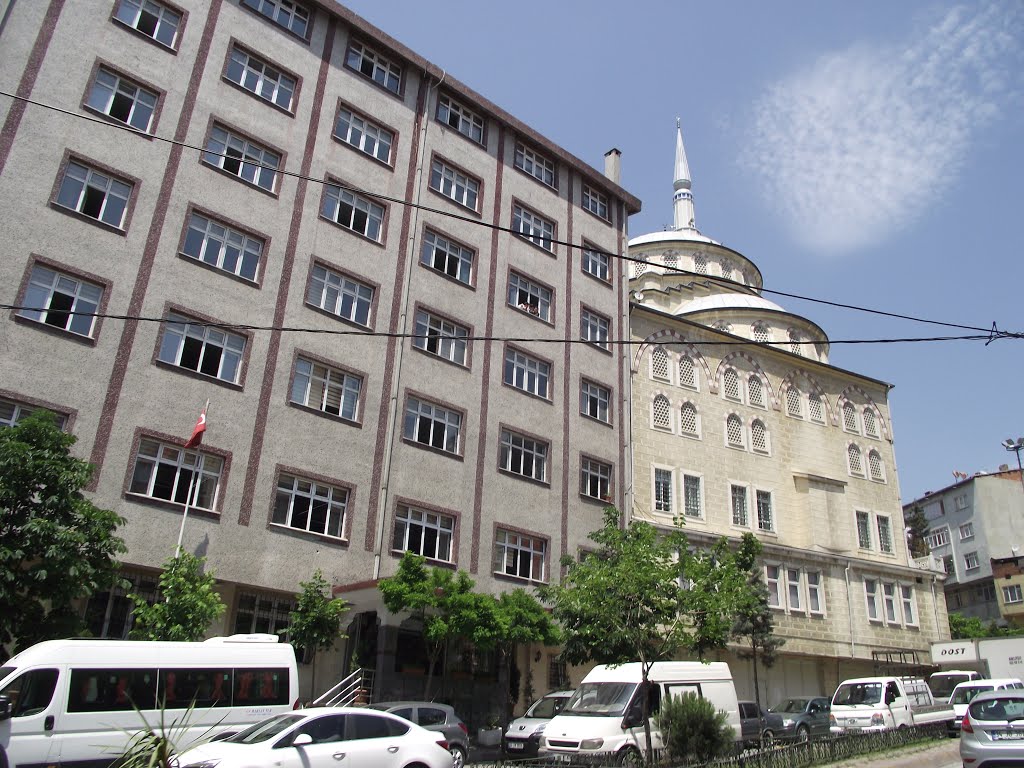 Kağıthane, Seyrantepe, Barbaros Camii by Kasım OKTAY