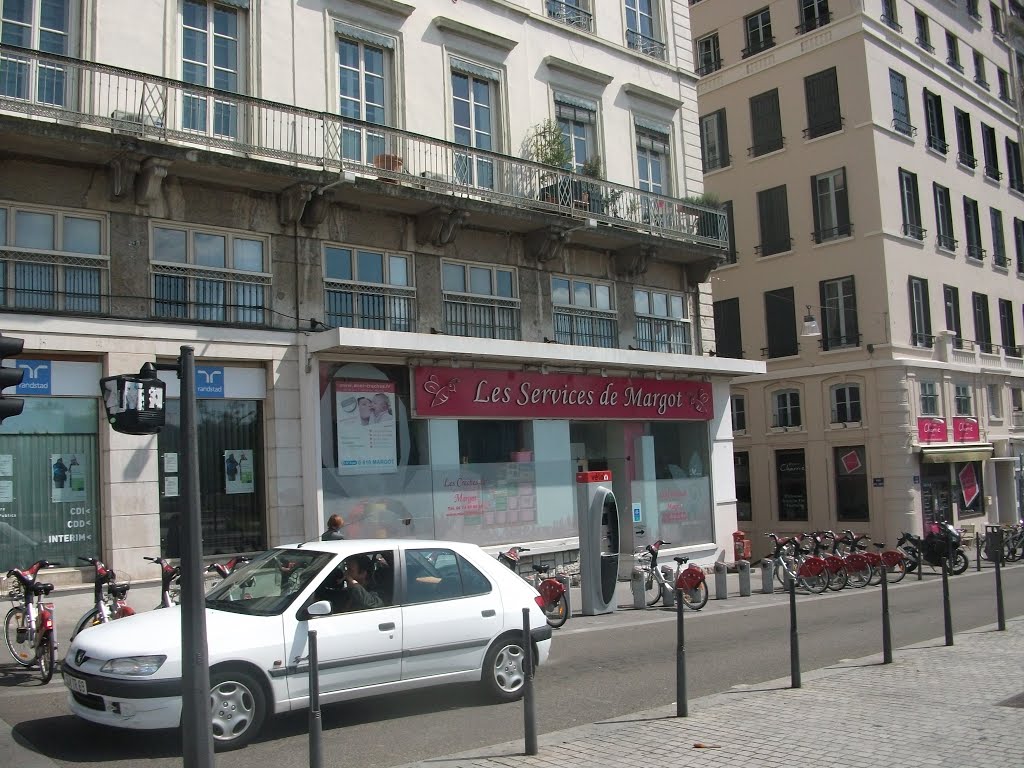 Place raspail lyon by Salomon BARZILAI & Jerome IBY