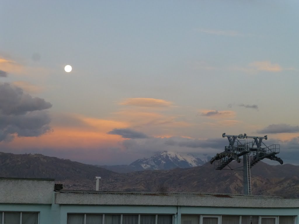 Illimani y la luna by Mikihiro