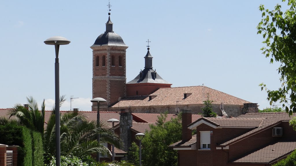 Farolas anticontaminación lumínica (en otros barrios, nada) by EventusBonus