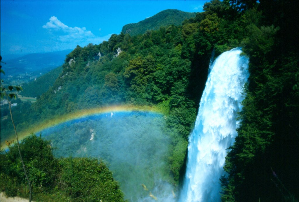 Arcobaleno sulla cascata delle Marmore by Alberto Gagliardi