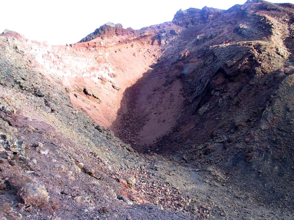 TENEGUÍA - CRÁTER DEL VOLCÁN by GREGORIO MIGUEL MORA…