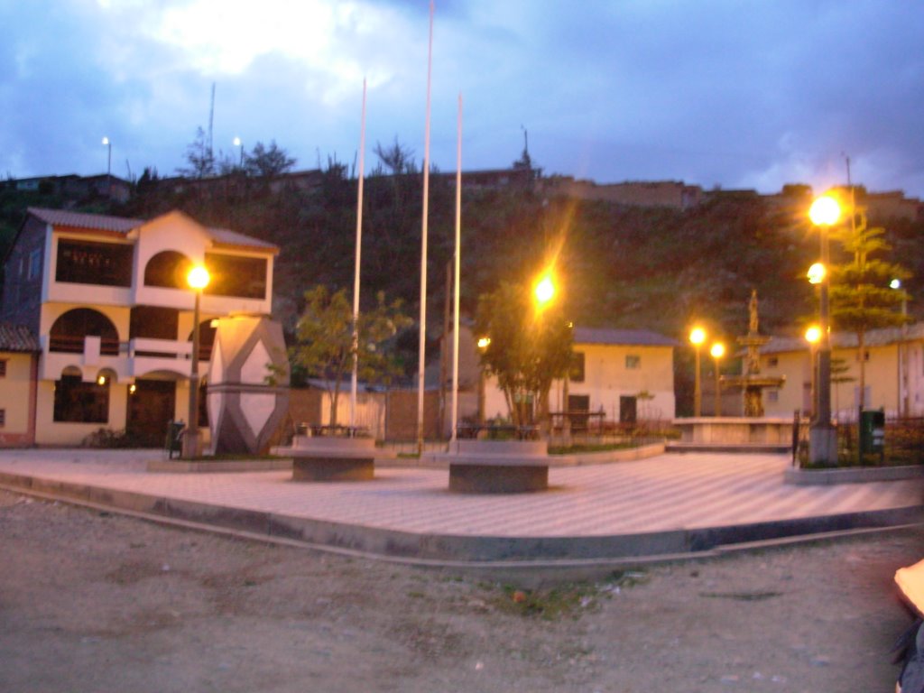 AMANECER PLAZA DE PARCO (JAUJA-PERU) by Johnny Mucha