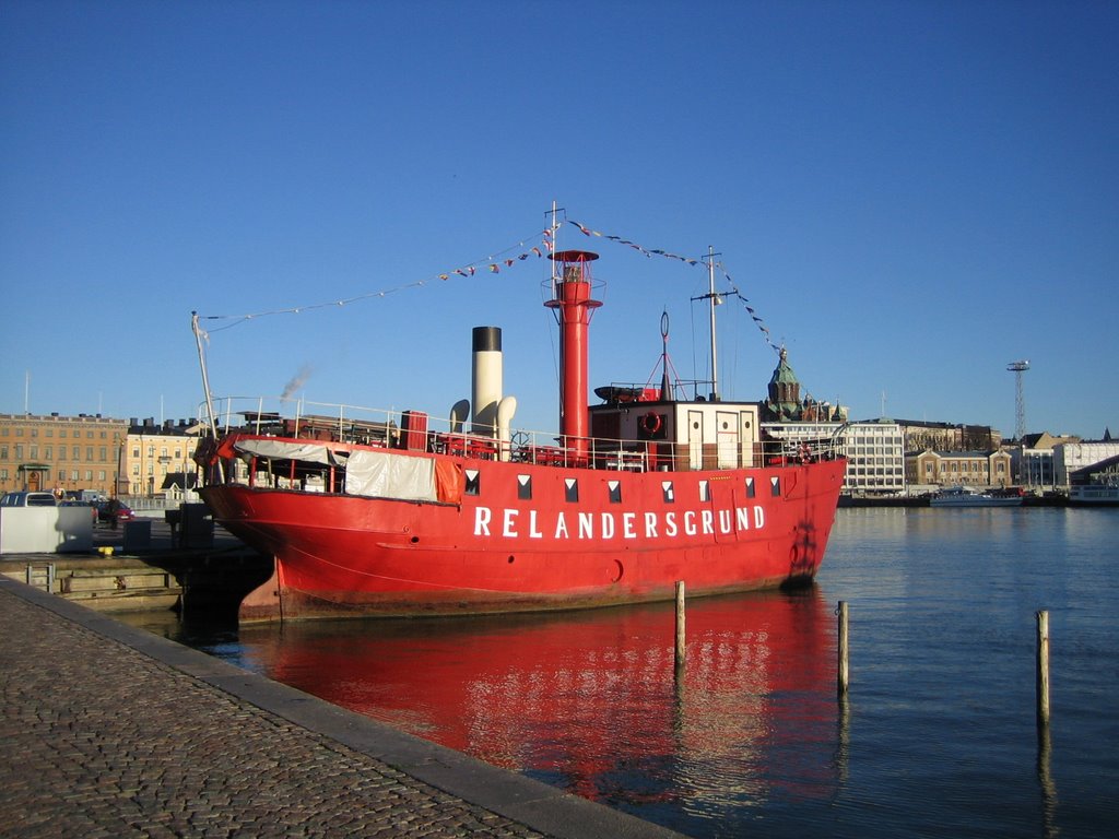 Red Boat by ryangstone