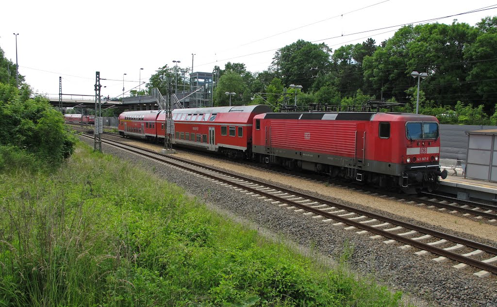 Begegnung Regionalexpress am neuen Haltepunkt Leipzig-Leutzsch by Meier-Leider