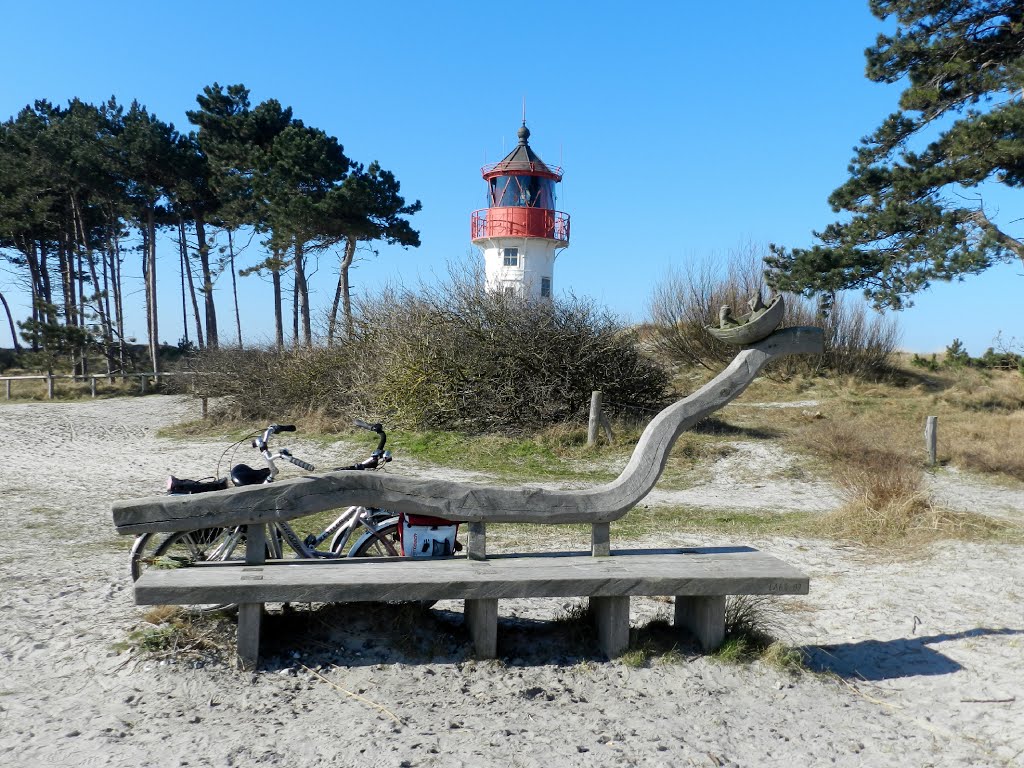 Leuchtturm Neuendorf auf Hiddensee by K. Fischer