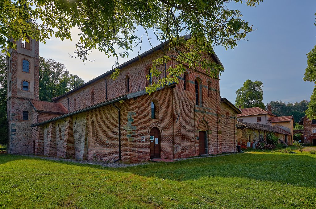 Abbazia di Santa Maria alla Croce, lato Ovest by Terensky