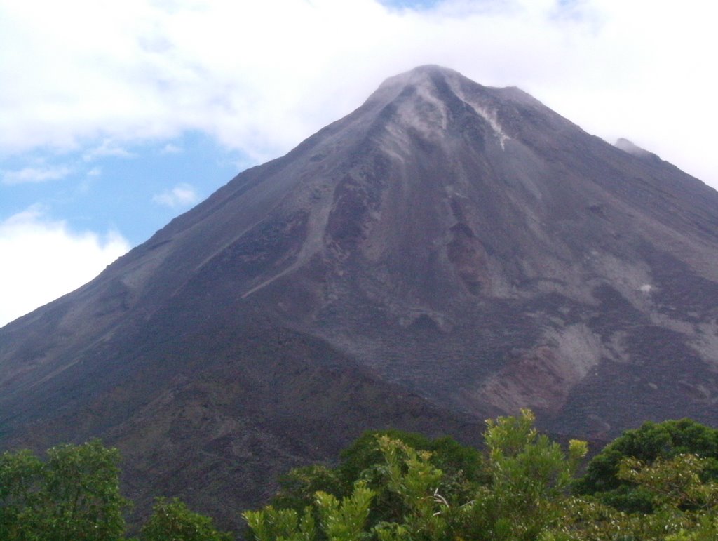 VOLCAN ARENAL by felixl