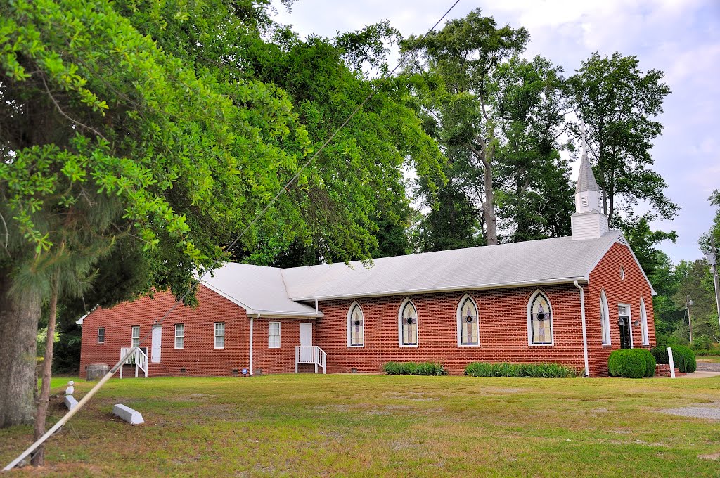 VIRGINIA: KING WILLIAM COUNTY: Union Hope Baptist Church, 571 Union Hope Road side aspect by Douglas W. Reynolds, Jr.