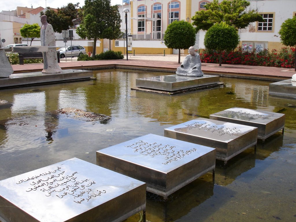 Silves, Praca Al Mouhatamid Ibn Abbad by gisela3108