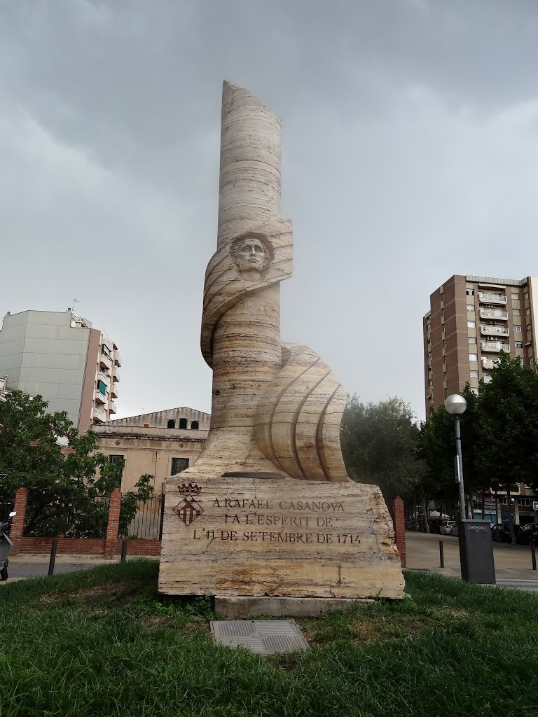 Monumento a Rafael Casanova by >>päntarheî<<