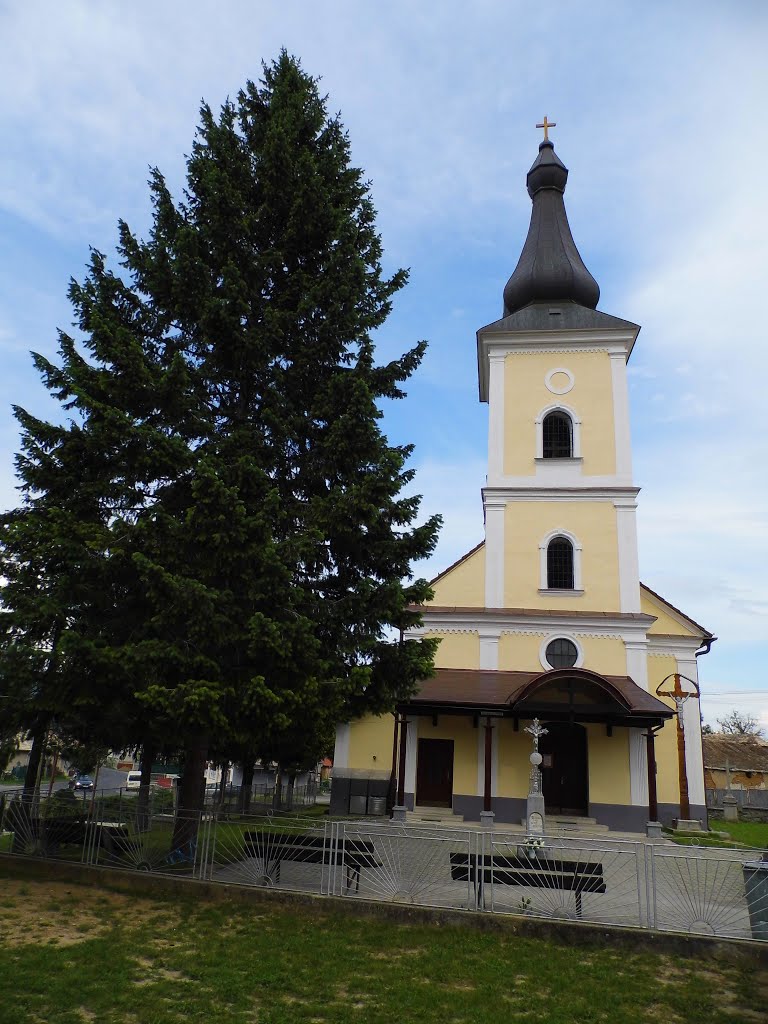 Kostol v obci Ružiná / The church in the village Ruzina by Denis Ondriškovič