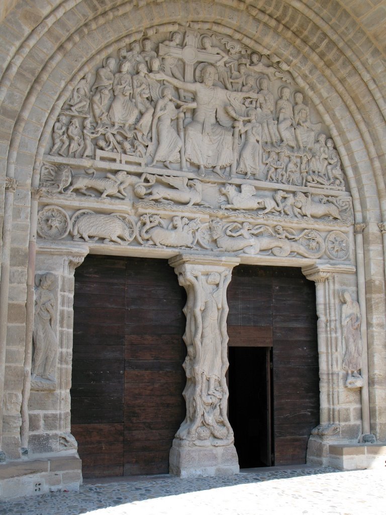 Tympan du portail sud de l’abbatiale Saint-Pierre de Beaulieu sur Dordogne by Scott Wetzel