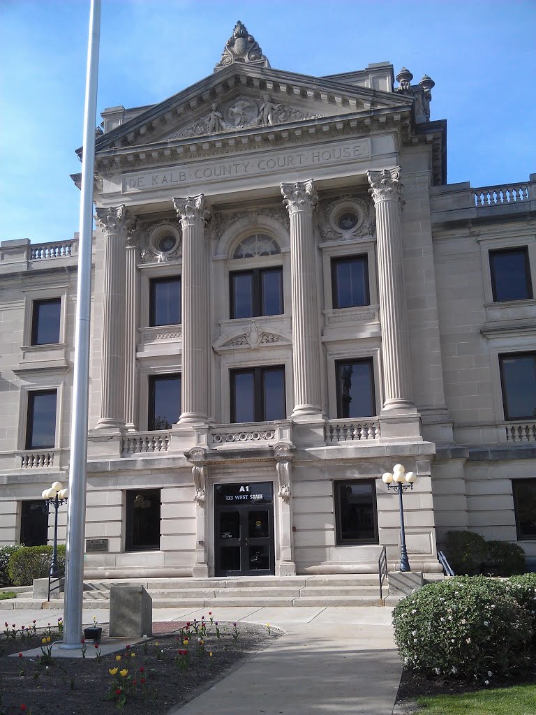 De Kalb County Courthouse- Sycamore IL by kevystew