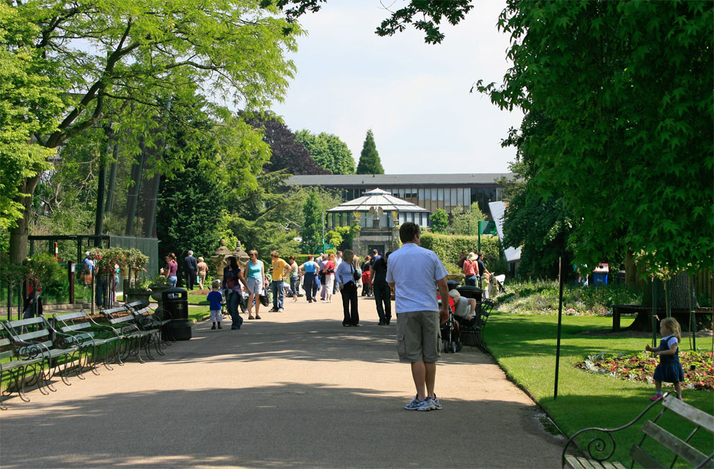 Main walkway, Bristol Zoo by filz123