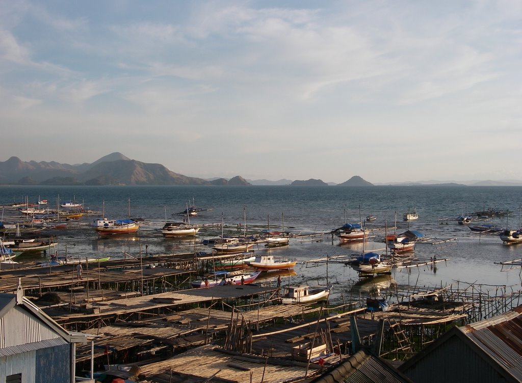 Labuan Bajo Harbour; Flores, Jul06 by HannoS