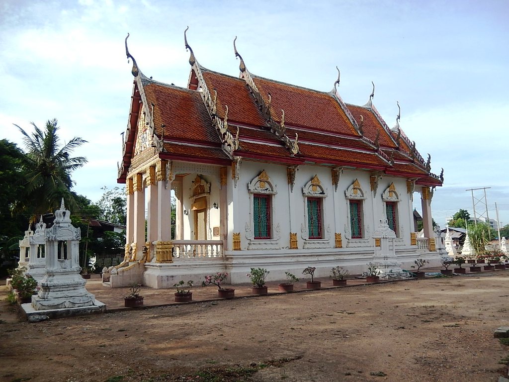 Wat Thong Thong School by yasufumi yoshizawa