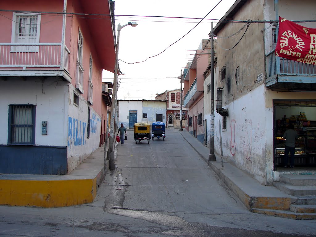 Calle Alianza, Paita, Piura, Perú by perutoptours.com