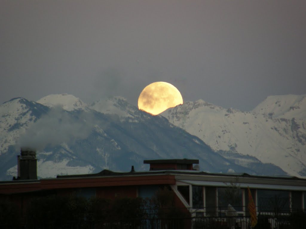 Full Moon Small Dolomites by nick.milano