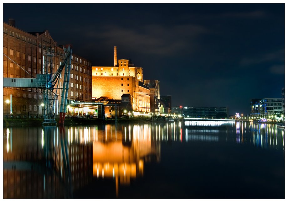 Innenhafen Duisburg by Ulrich Greger