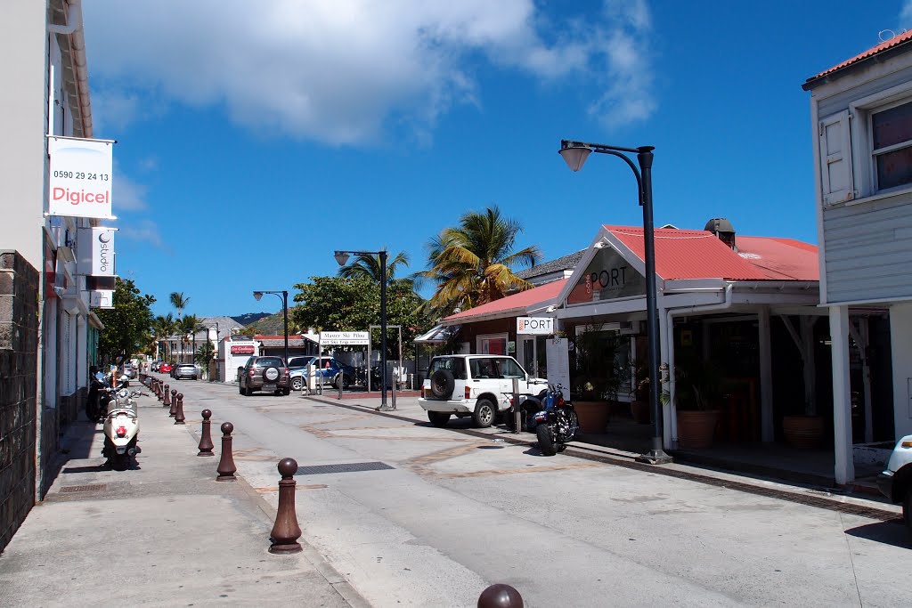 GUSTAVIA by NAVI ABDAVSEN