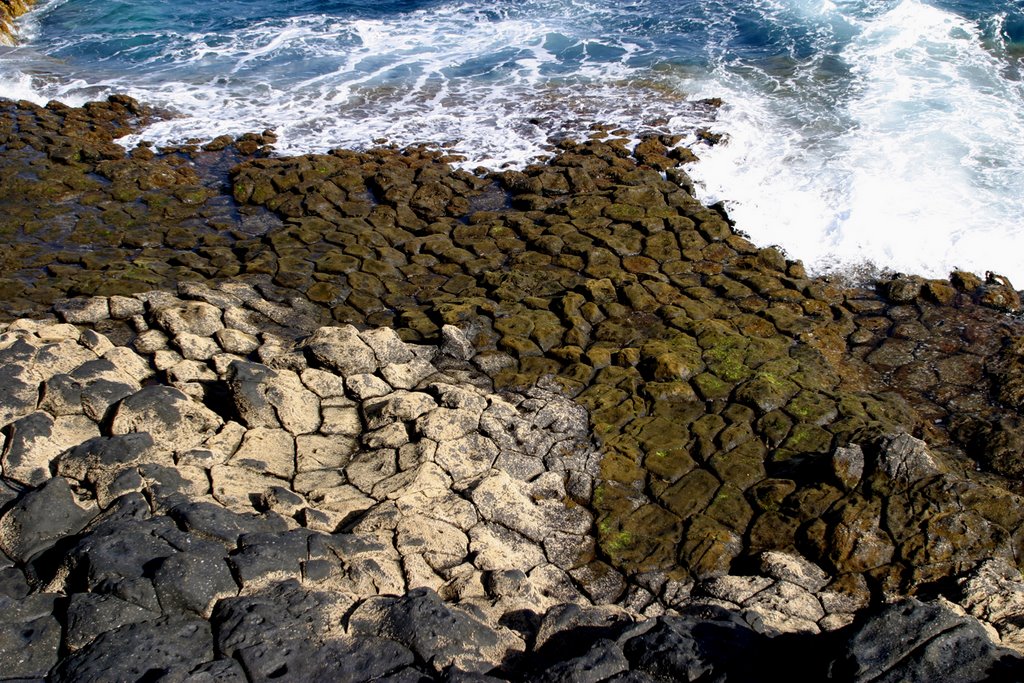 Basalto en Costa del Silencio-3.Tenerife. by Valentín Enrique