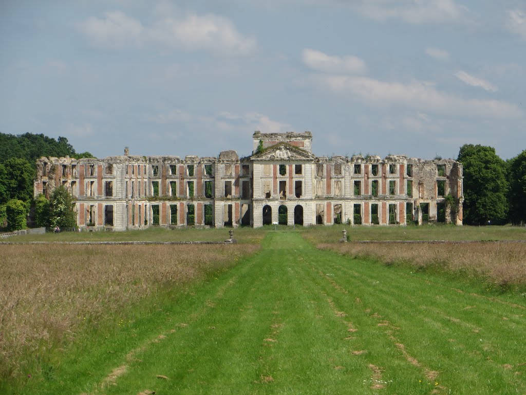 Château de la Ferté-Vidame (http://benjylecter.blogspot.com) by benjylecter