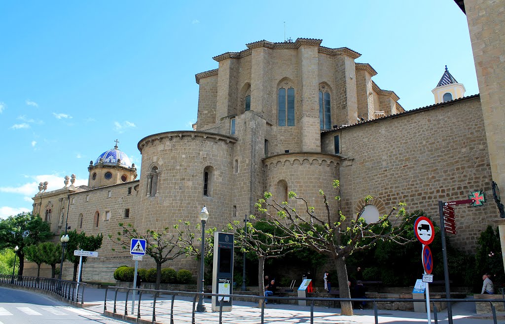 Solsona: catedral de Santa Maria. Absis by Pedro Salcedo i Vaz