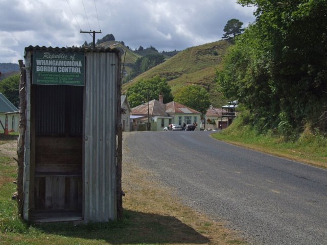 1179 The independent Republic of Whangamomona, Border Control by Daniel Meyer